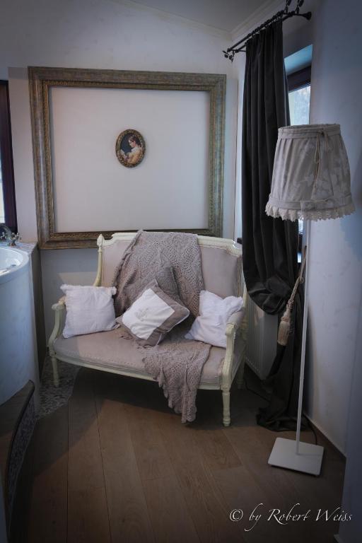 Pensiunea Vlahia Inn Moeciu De Sus Room photo